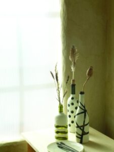 Try This: Low-VOC Vase Paint Image